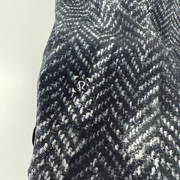 Lululemon Surge Short *6" - Bleached Herringbone - Picture 6 of 8